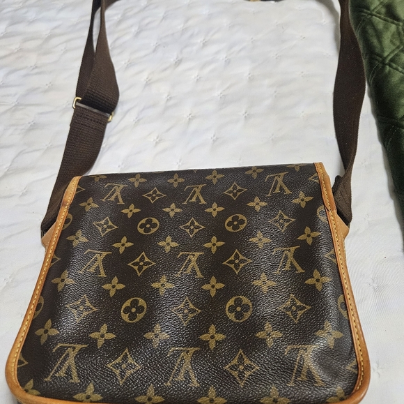 Cross body, louis vuitton - Picture 2 of 7